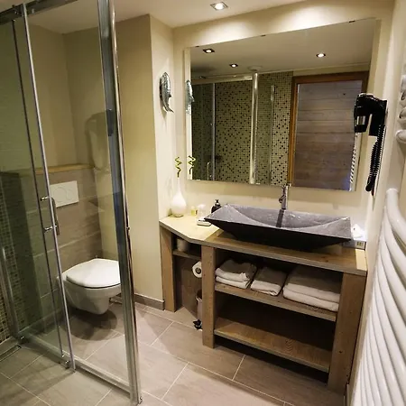 Edelweiss Hotel 3*